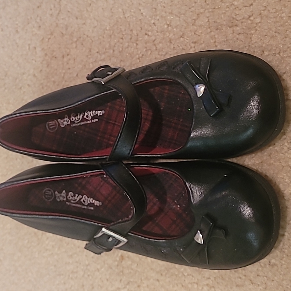 Size 1 dress shoes